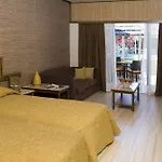 Palm & 4* לרנקה