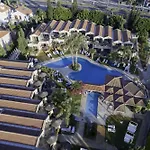 Resort Palm &