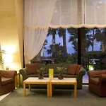 Palm & 4*