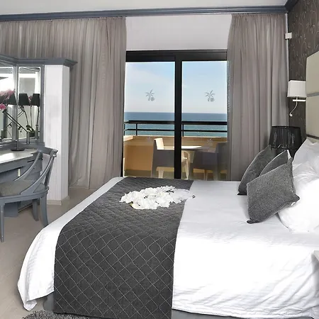 Palm & 리조트 4*