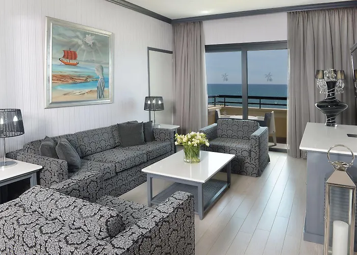 Palm & 4* Λάρνακα