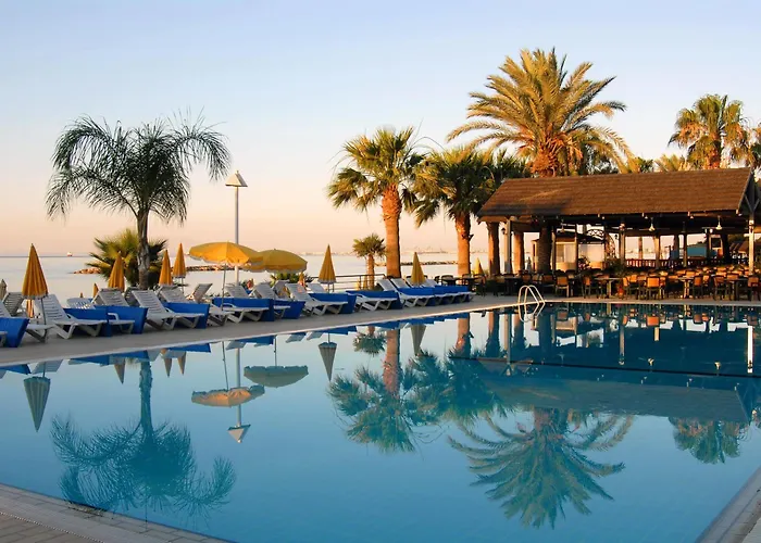 Θέρετρο Palm & Λάρνακα