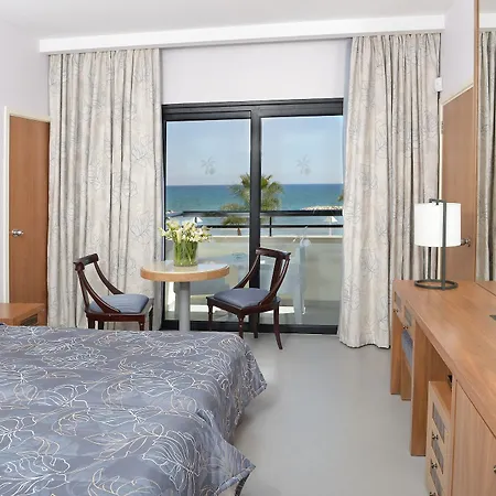 Palm & Rezort Larnaca