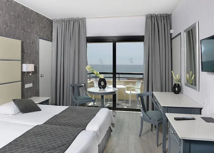 Semesteranläggning (resort) Palm &