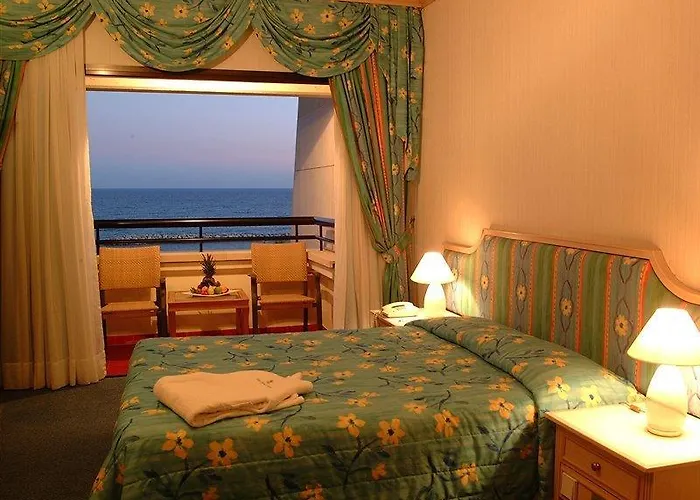 Semesteranläggning (resort) Palm & 4*